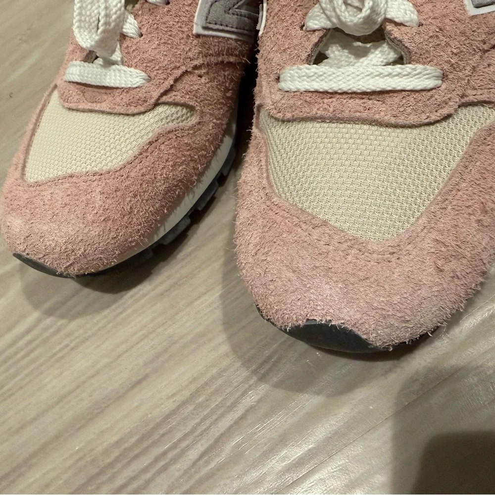 NEARLY NEW New Balance 996 (MADE IN USA) - Picture 2 of 6